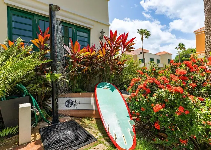 Beachfront Surf House-Family Fun, Pool And Solar