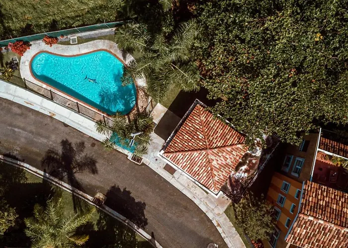 Landing View 304 | Rooftop & Walk To Sandy Beach